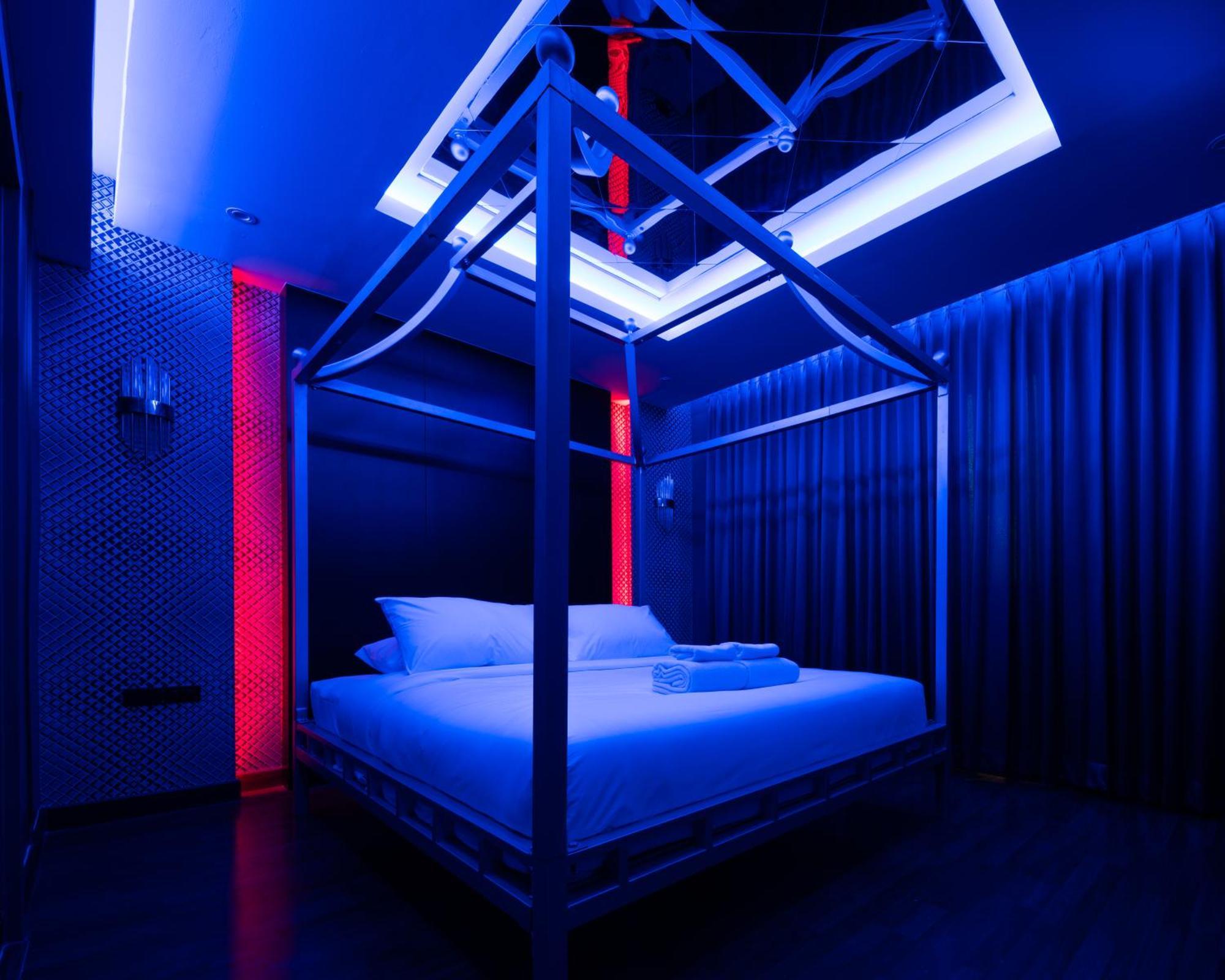 G Boutique Silom Hotel Бангкок Екстер'єр фото