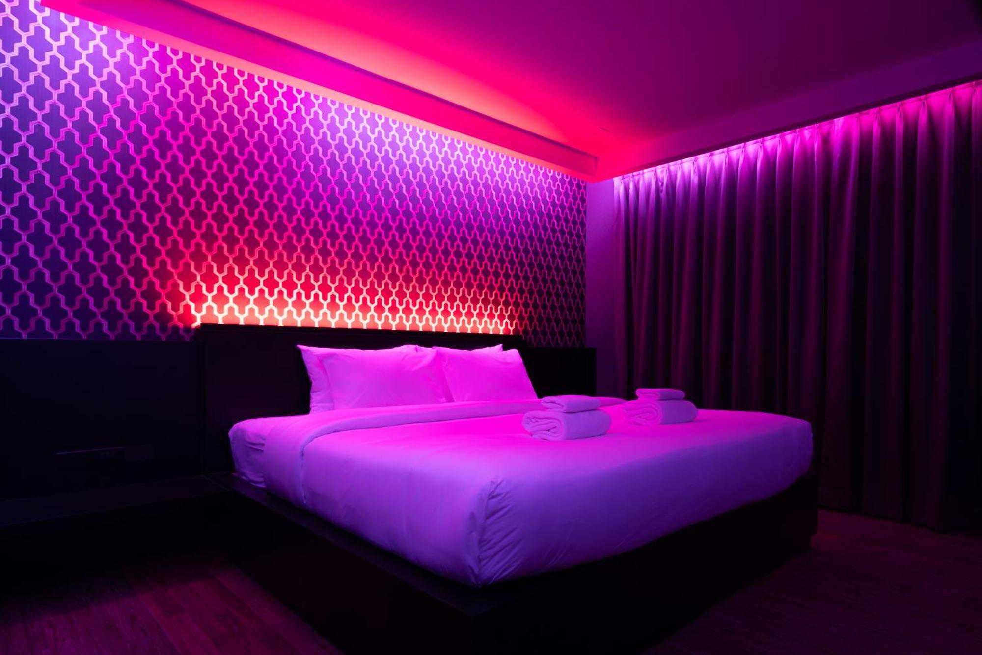 G Boutique Silom Hotel Бангкок Екстер'єр фото