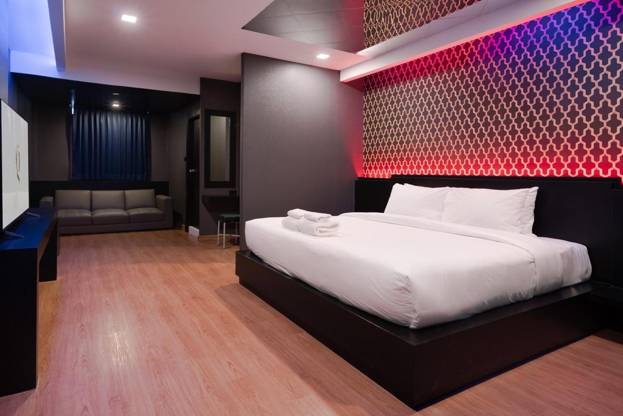 G Boutique Silom Hotel Бангкок Екстер'єр фото