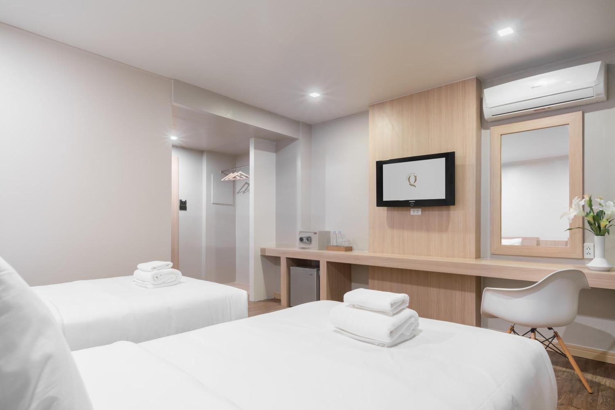 G Boutique Silom Hotel Бангкок Екстер'єр фото